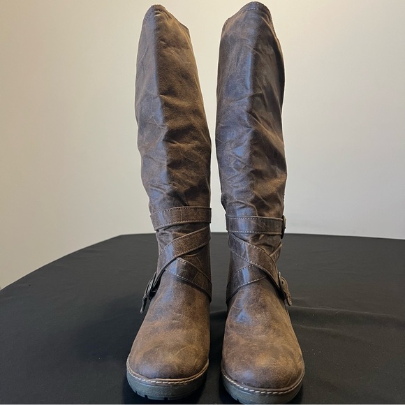 Stylish Brown Wedge Boots Size 8 from Yellow Shoes NWT - Picture 5 of 12